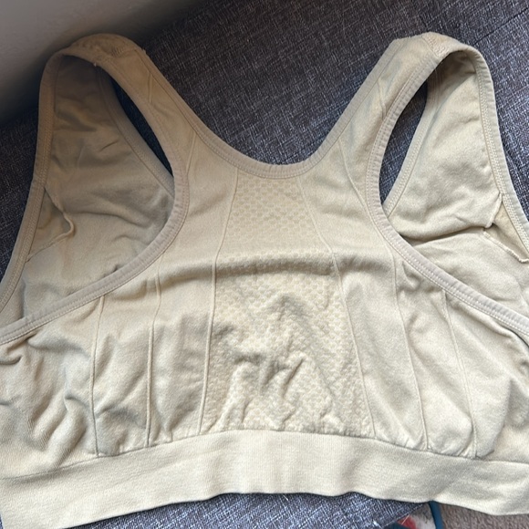 Bundle of Front-Closure Bras - Picture 9 of 10